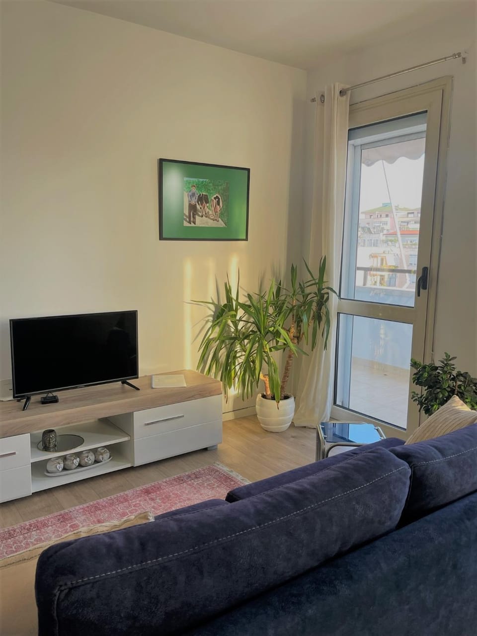 Communal lounge/ TV room, TV and multimedia, Living room, Seating area, Evening entertainment
