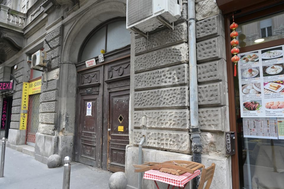 Facade/entrance