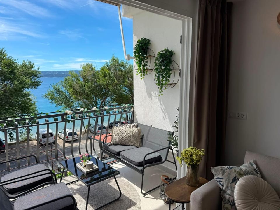 Day, Natural landscape, View (from property/room), Balcony/Terrace, Seating area, Sea view