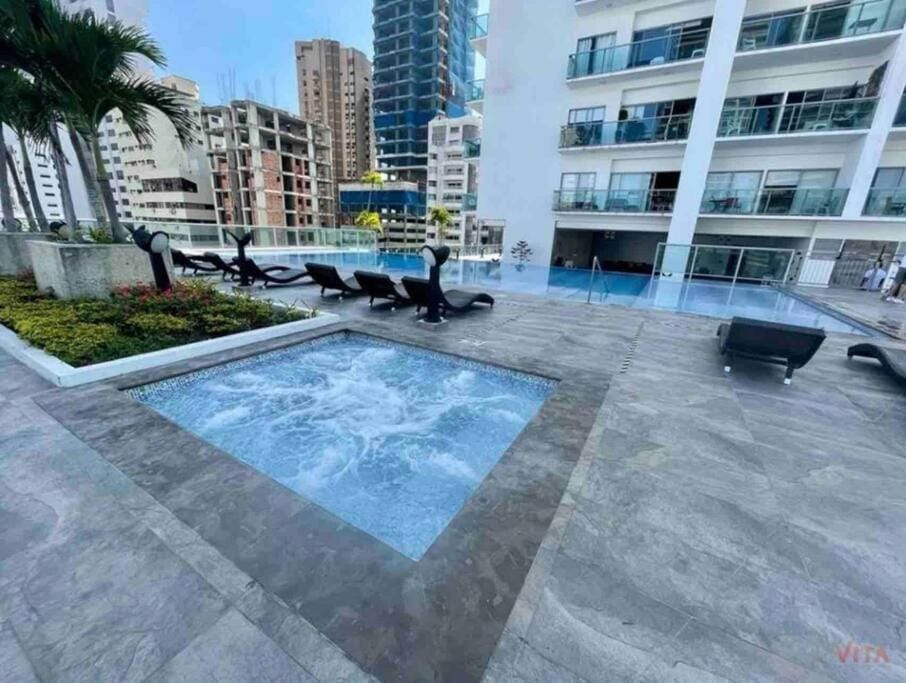 Property building, Day, Pool view, Swimming pool, Location