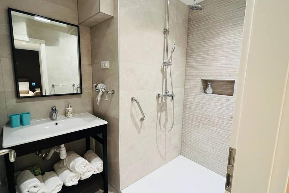 Stone house with cute terrase Apartment in Split