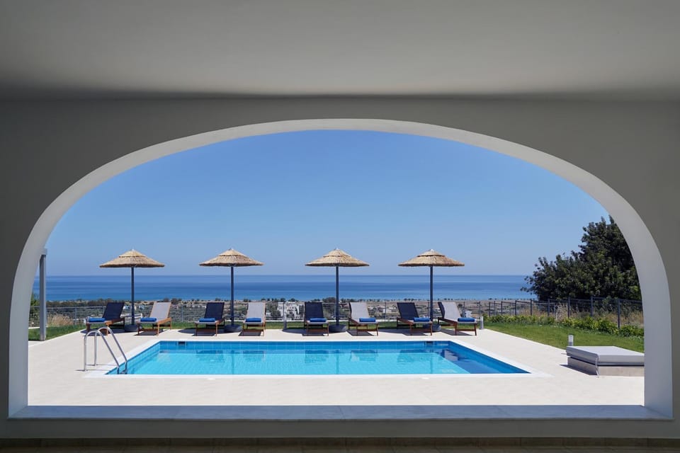 Day, Balcony/Terrace, Pool view, Sea view, Swimming pool, sunbed
