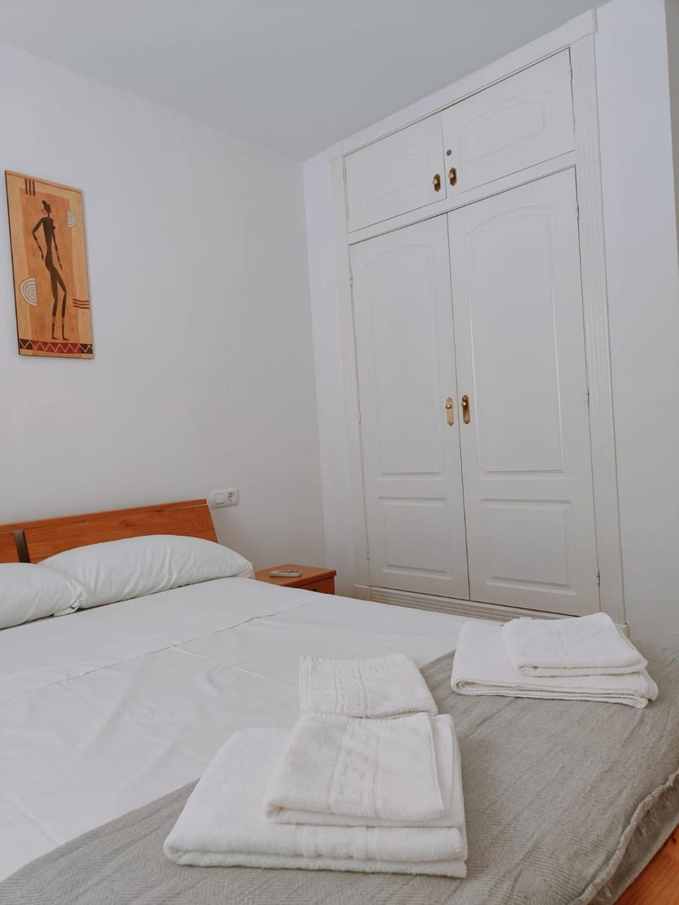 Bed, Photo of the whole room, Bedroom, towels, wardrobe