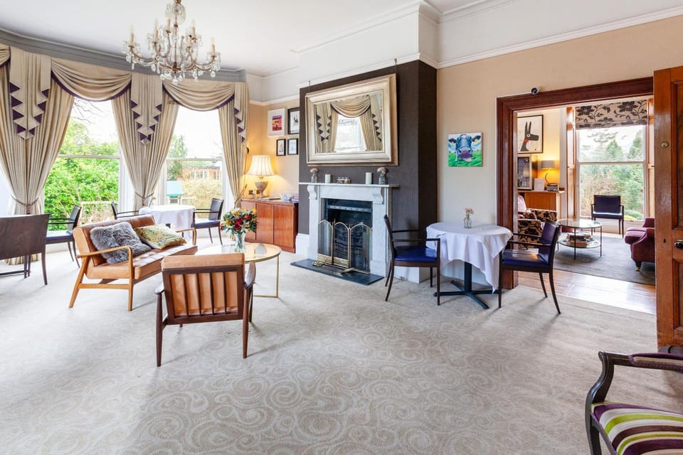 Communal lounge/ TV room