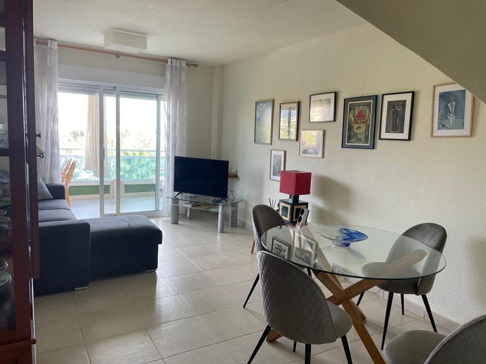 TV and multimedia, Living room, Dining area