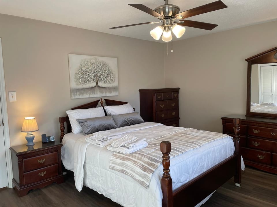 Bed, Bedroom