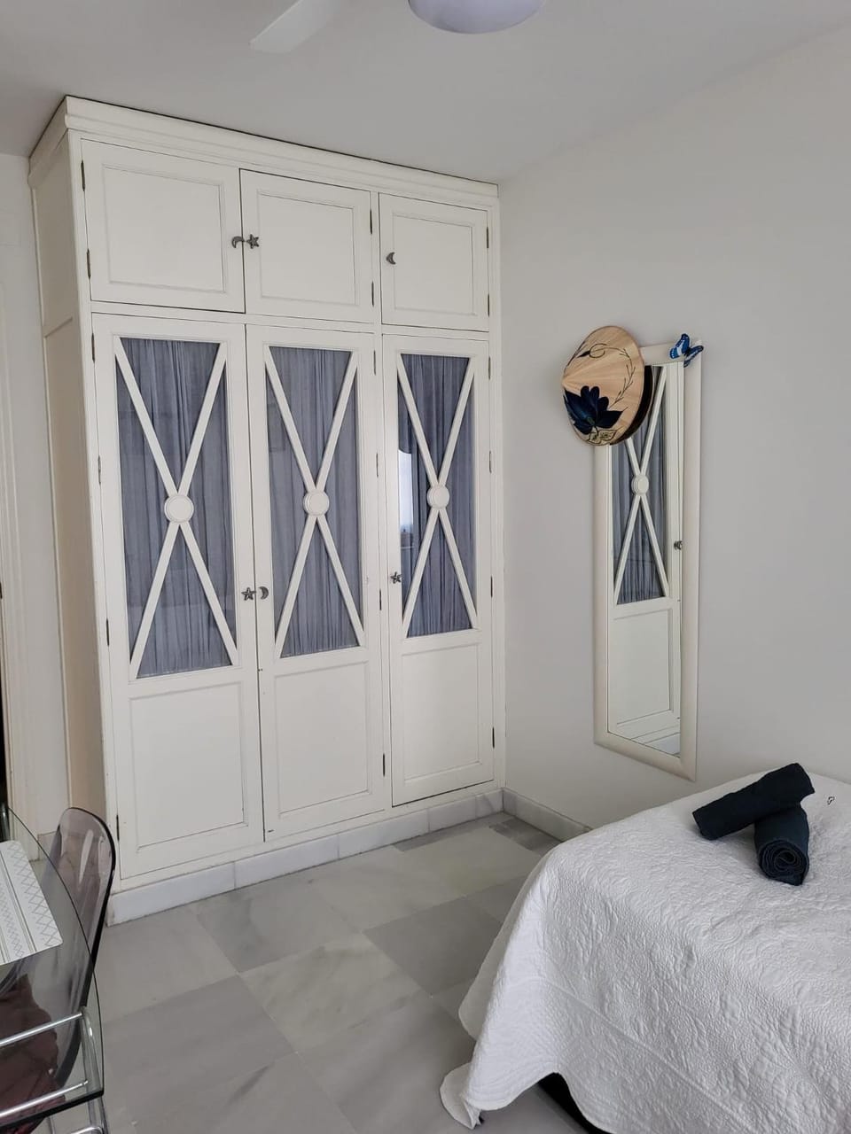 Habitación agradable con baño individual Vacation rental in Seville