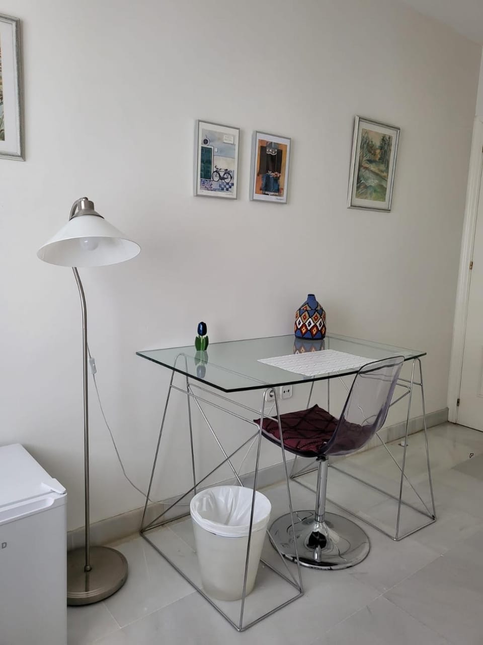 Habitación agradable con baño individual Vacation rental in Seville