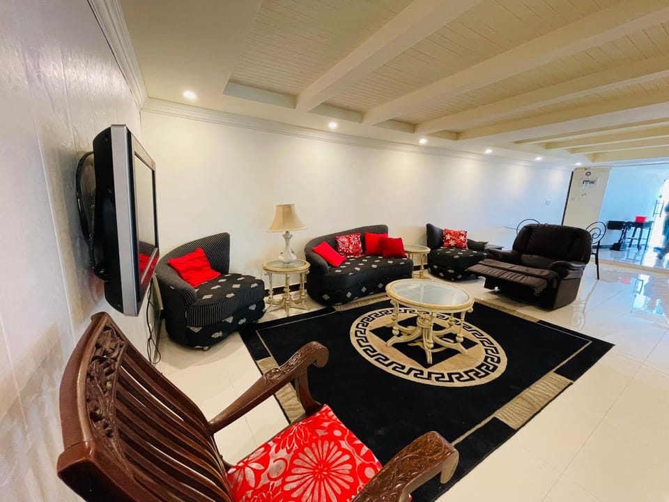Misty Mountain Apartment in Punjab