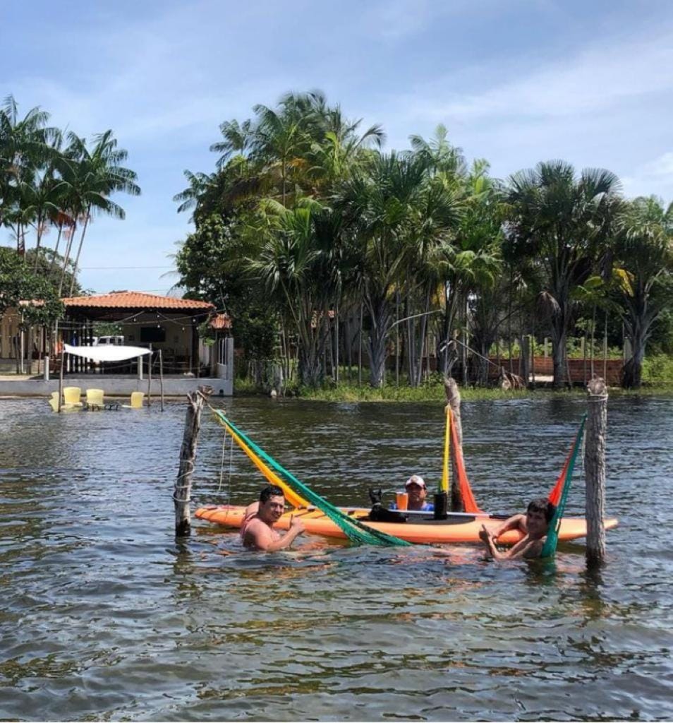 Natural landscape, Lake view, group of guests, Public Bath
