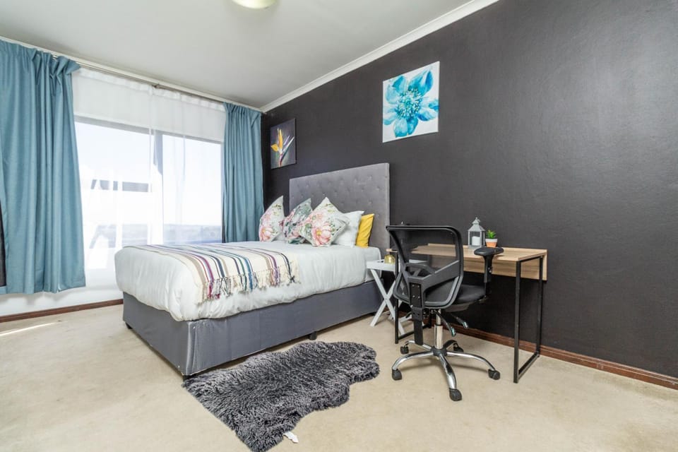 Bedroom, hair dresser