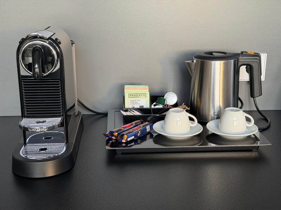 Coffee/tea facilities, Kitchen or kitchenette