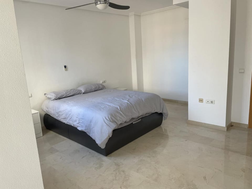 Spacious apartment on 3 levels Apartment in El Campello