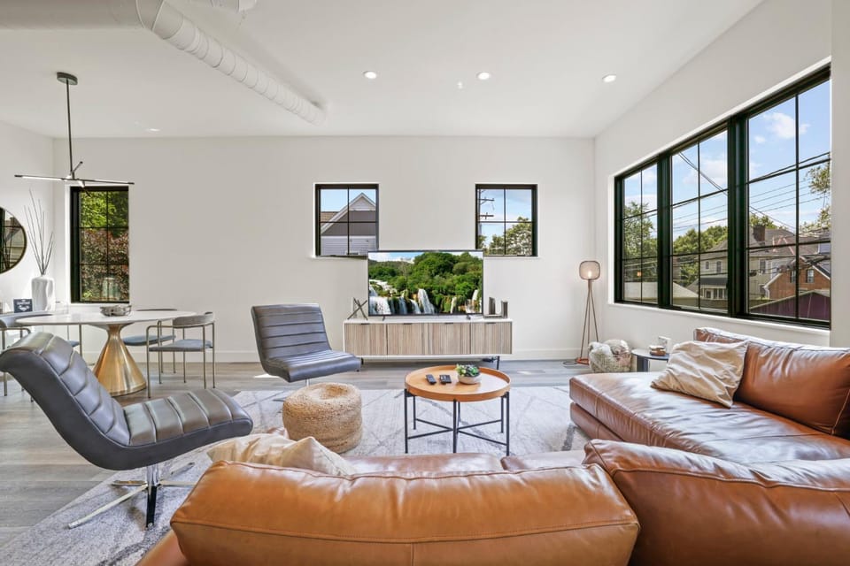 Chic Retreats in Columbus House in Ohio