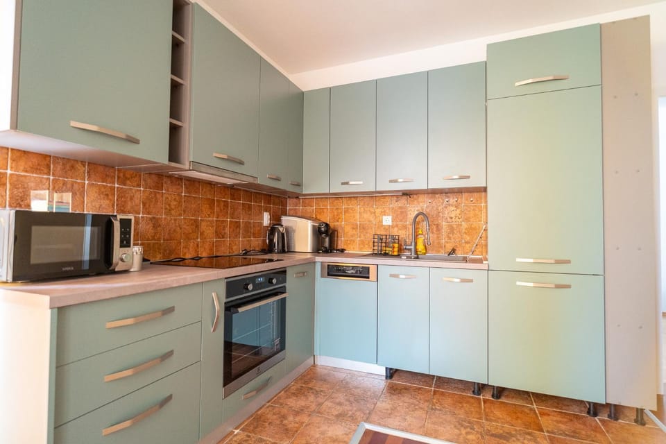 Coffee/tea facilities, Kitchen or kitchenette, dishwasher, pet friendly, stove, toaster