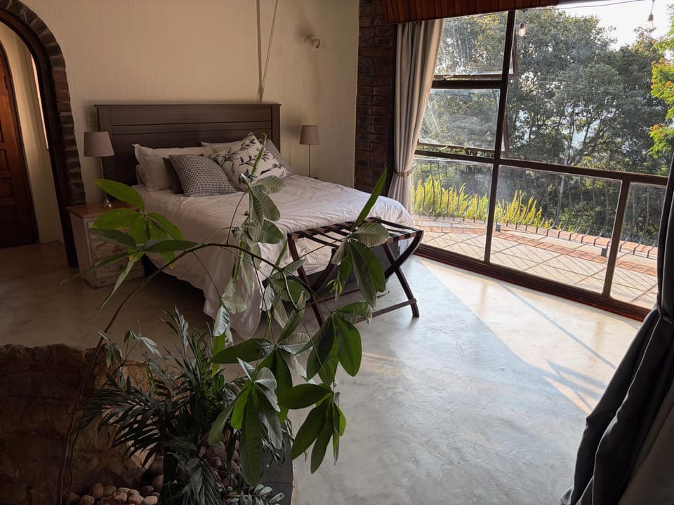 Bed, Garden, View (from property/room), View (from property/room), Balcony/Terrace, Bedroom, Garden view, Landmark view