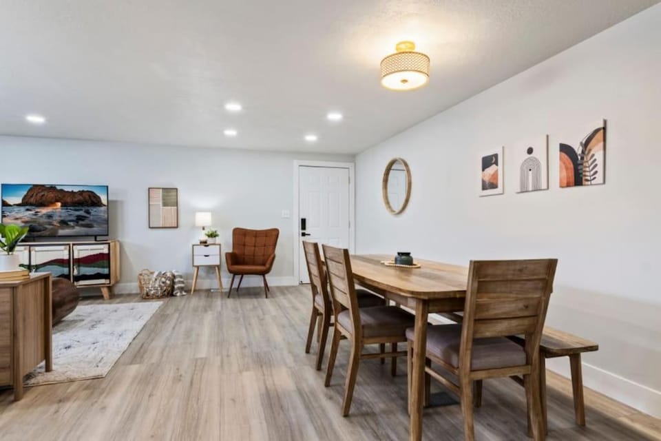 Modern Sugarhouse Condo Near Ski & Downtown Apartment in Salt Lake City