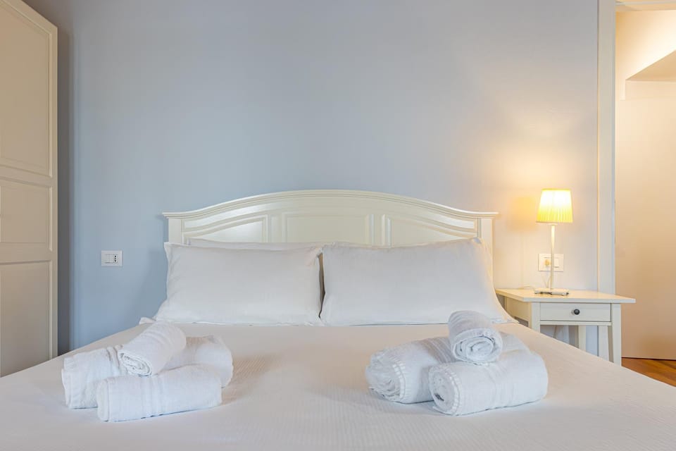 Atena at Como Duomo - VLH Luxury Collection Apartment in Como