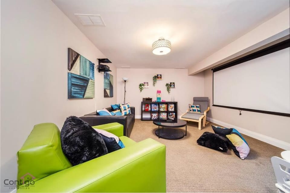 Game Room, TV and multimedia, Photo of the whole room