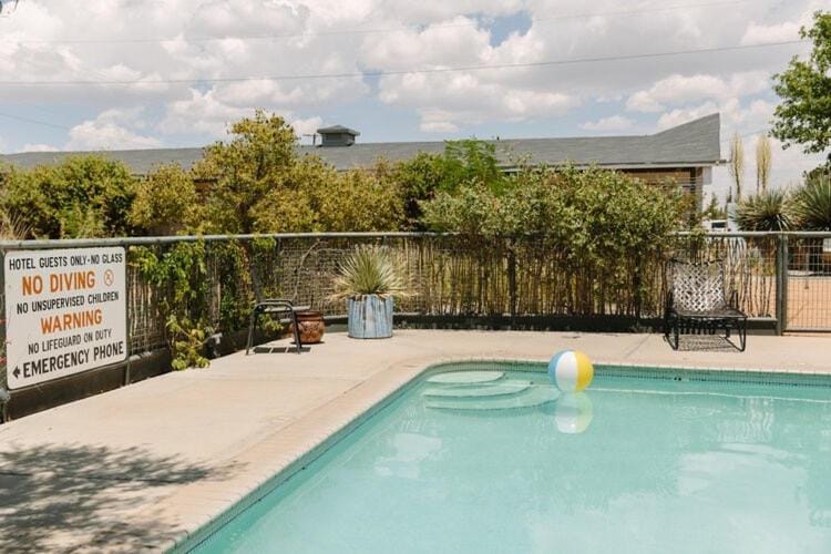 Natural landscape, Garden, Evening entertainment, Garden view, Pool view, Swimming pool, Swimming pool, sunbed