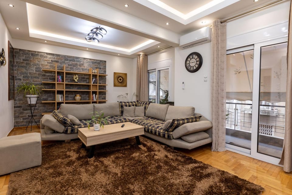 Library, Living room, Seating area