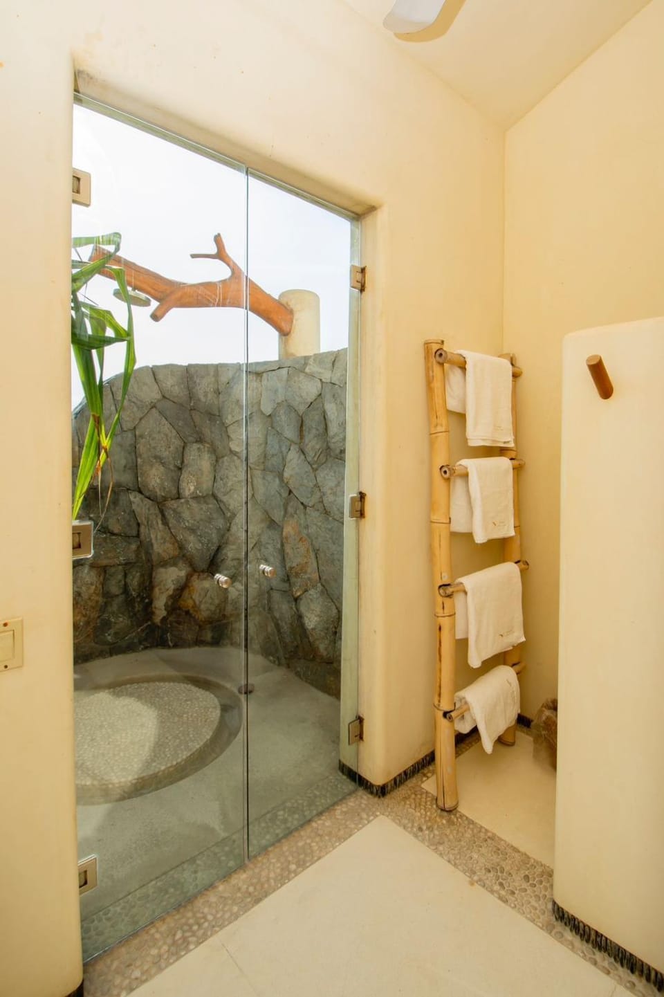 Bathroom, towels