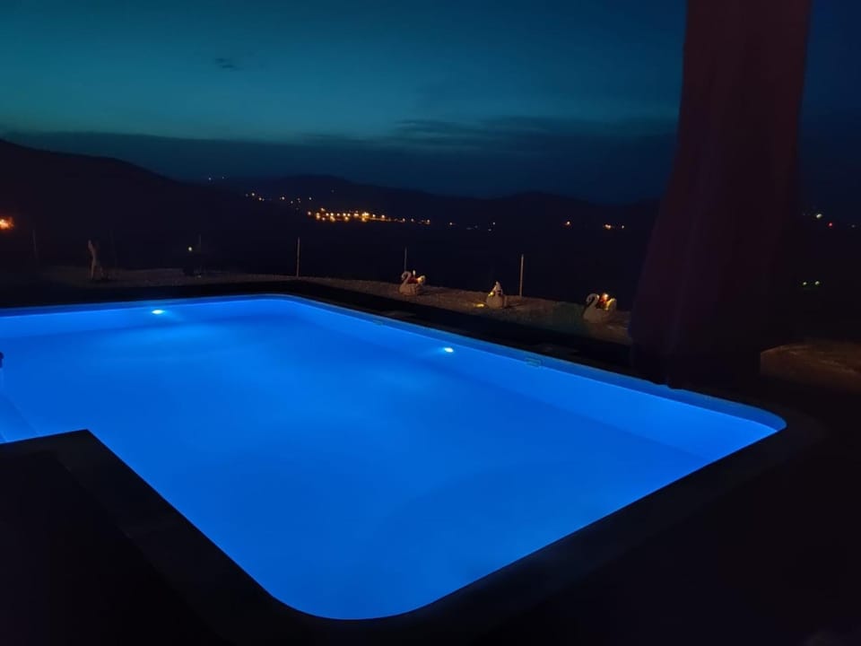 Swimming pool, Location, children, Family