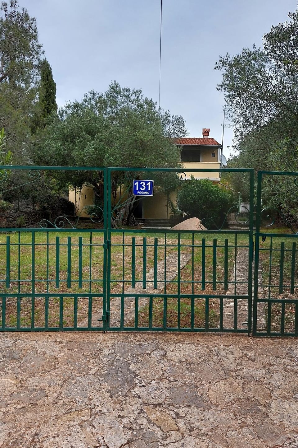 Location, children, Family