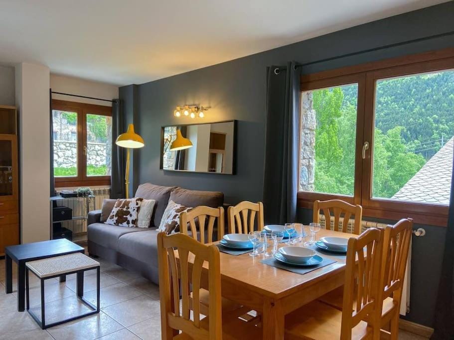 Moderno Y Rústico En Ransol 6pax l by BonesVacances Apartment in Andorra