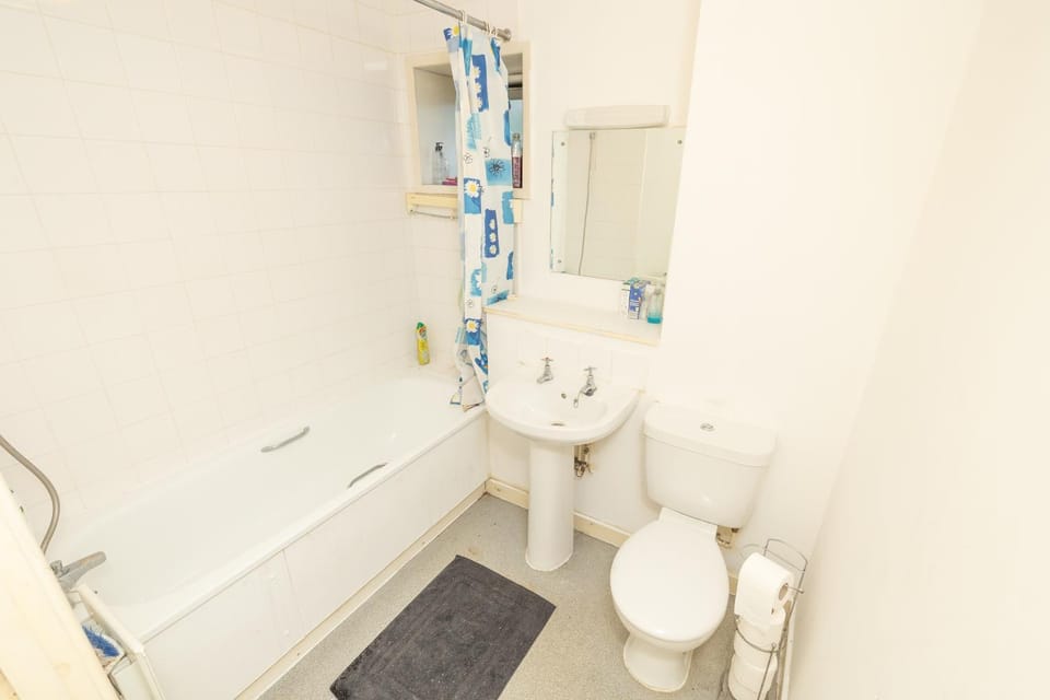 Jah lodge Apartment in Croydon