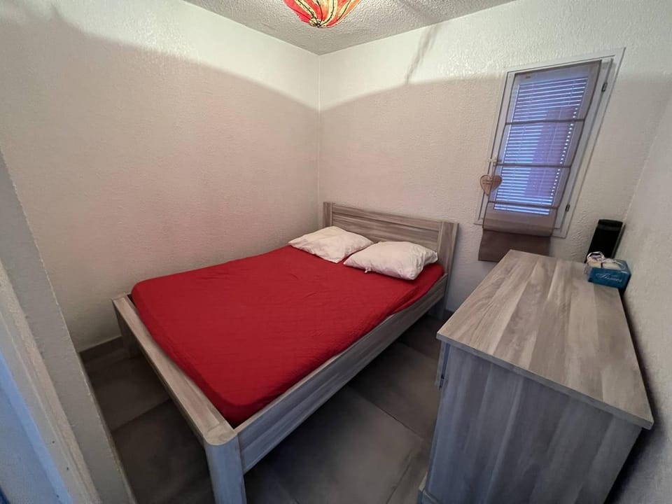 T2 Cabine avec Climatisation - 4 Couchages - FR-1-81-595 Cabin in Leucate