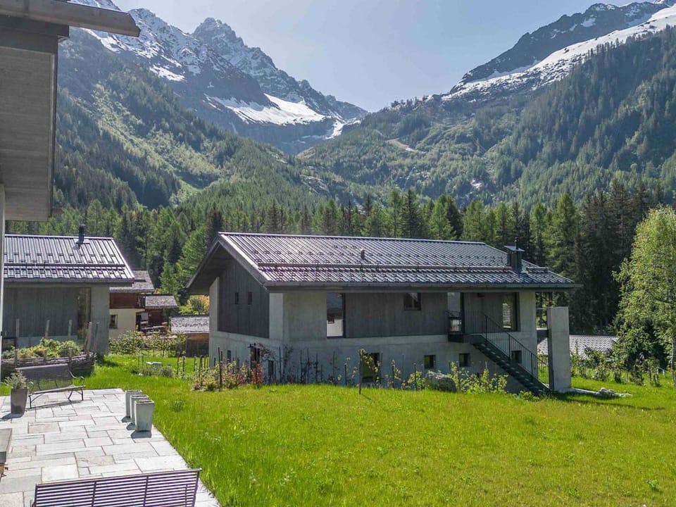 Chalet contemporain 5* à Argentière avec sauna et cheminée - FR-1-343-243 Chalet in Chamonix