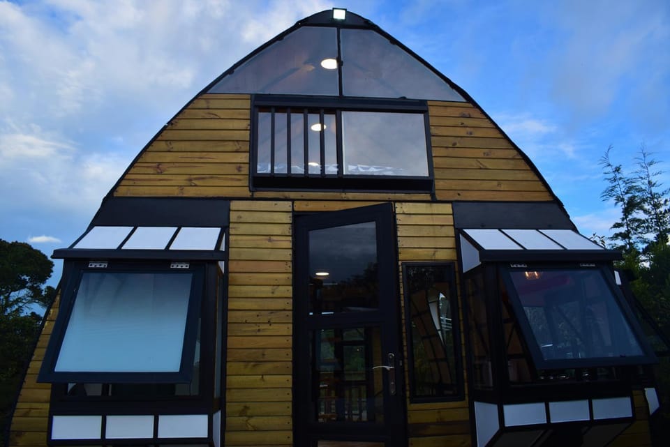 Property building, Facade/entrance