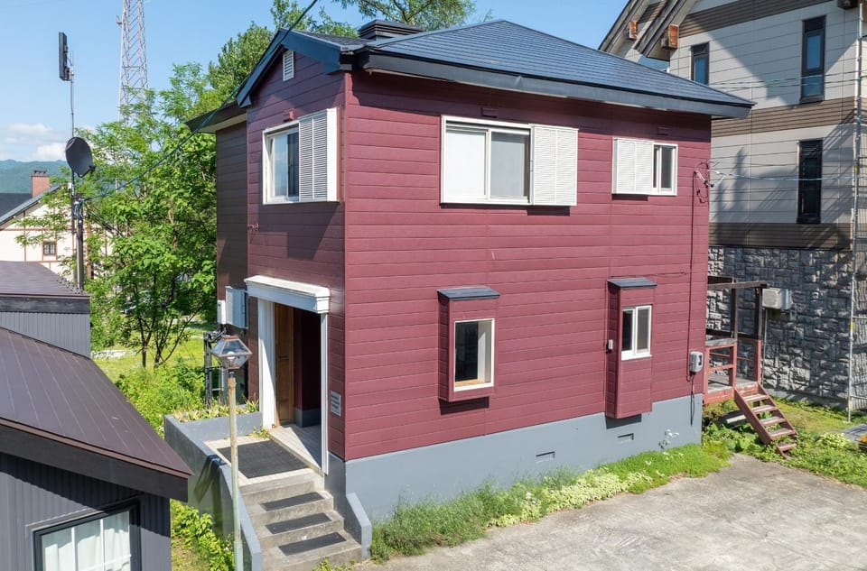 Property building, Day