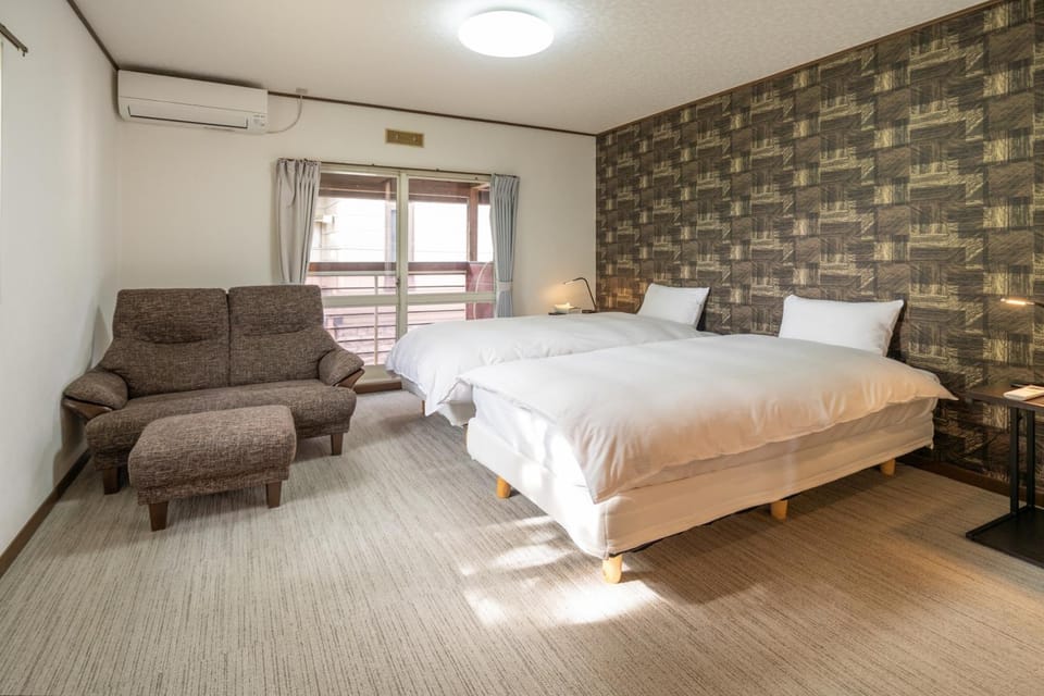 Bed, Bedroom, air conditioner