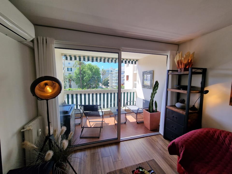 magnifique studio 2 pers, plage à 120 mètres Apartment in Antibes