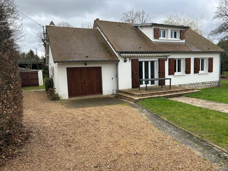 Maison au calme avec spa et rivière à côté de CHARTRES House in Île-de-France