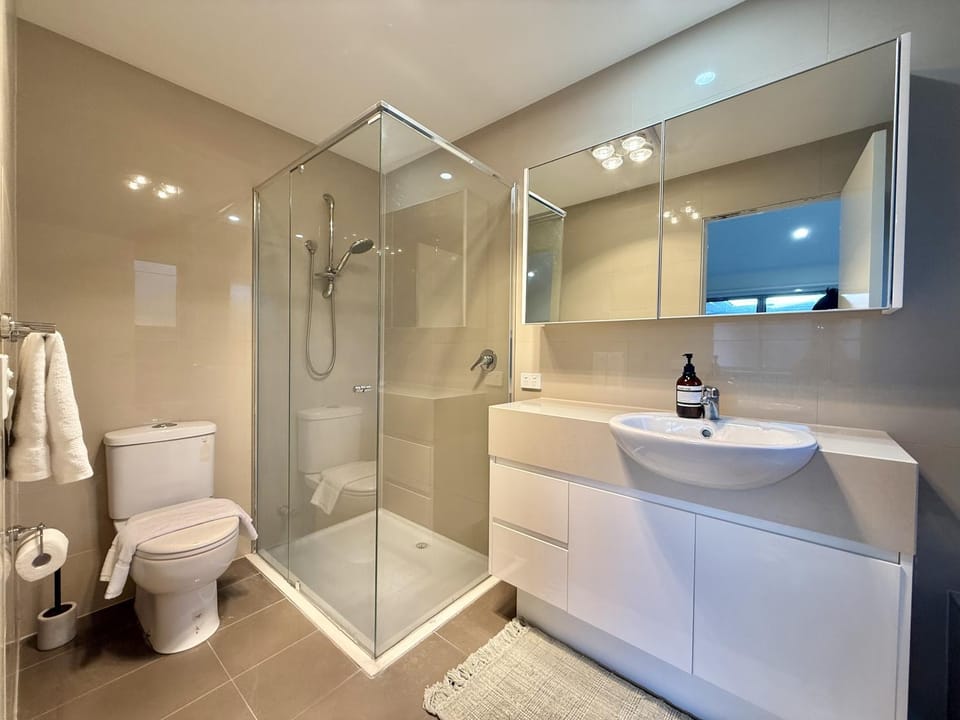 Shower, Toilet, Bathroom