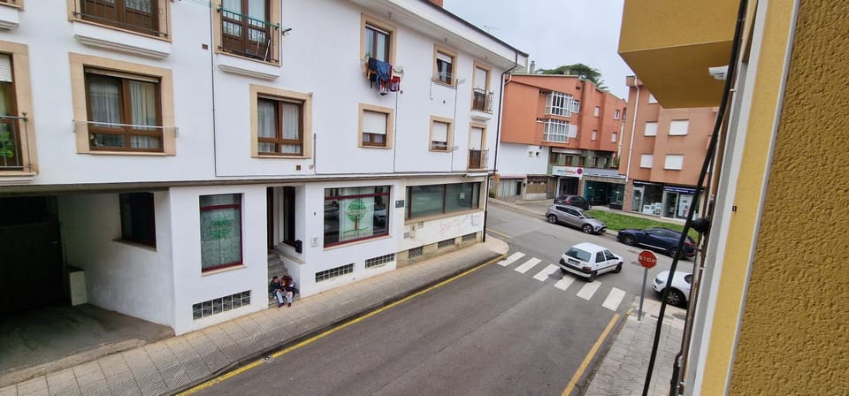 Property building, Day, Neighbourhood, City view, Street view, Location