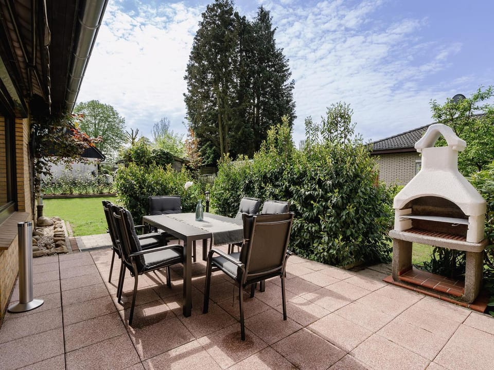 Day, Garden, Seating area, Garden view