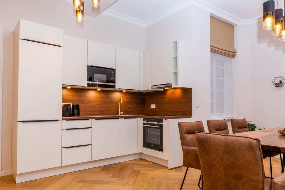 Kitchen or kitchenette, Dining area, dishwasher, minibar, pet friendly, stove