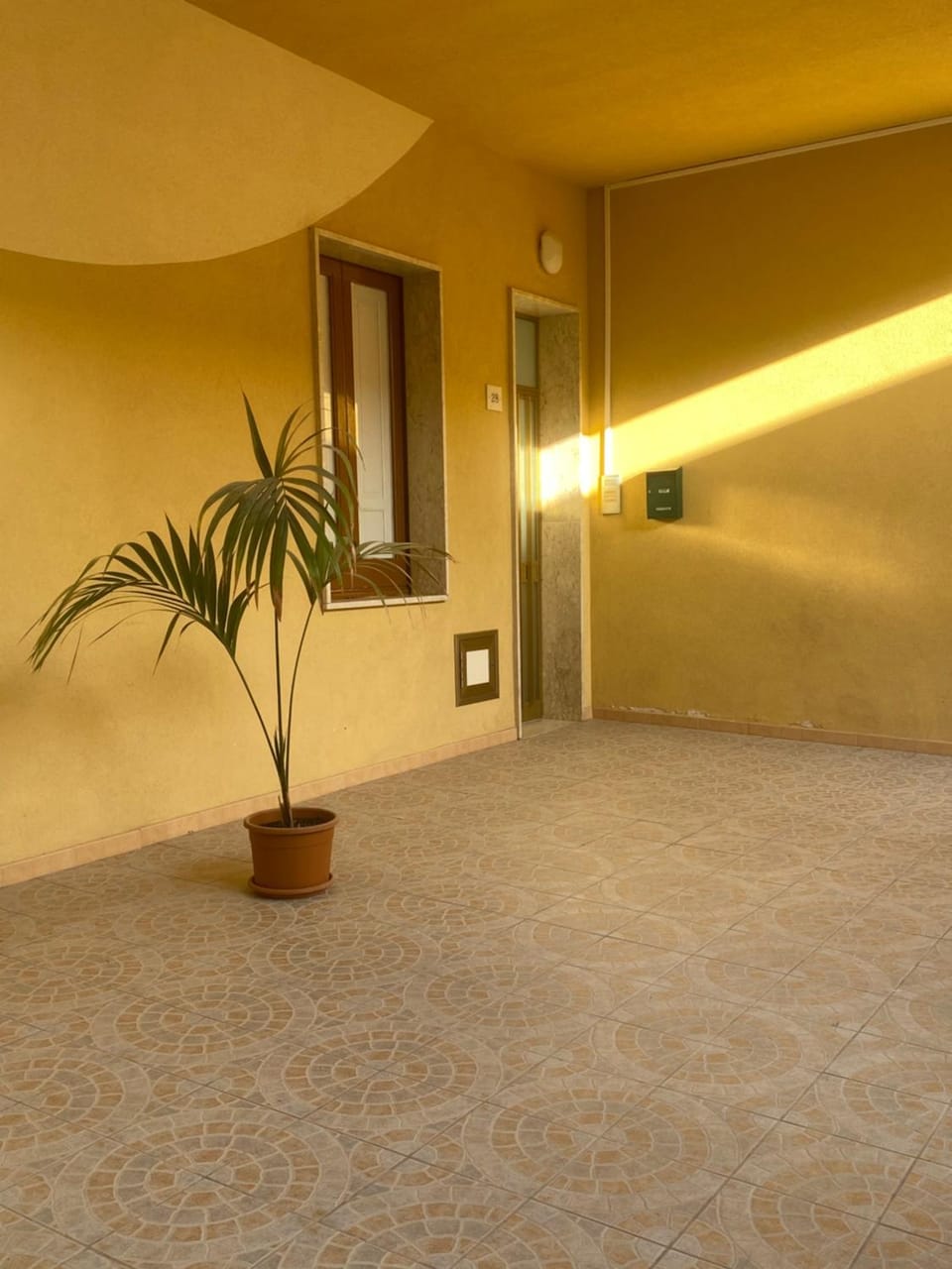 Facade/entrance