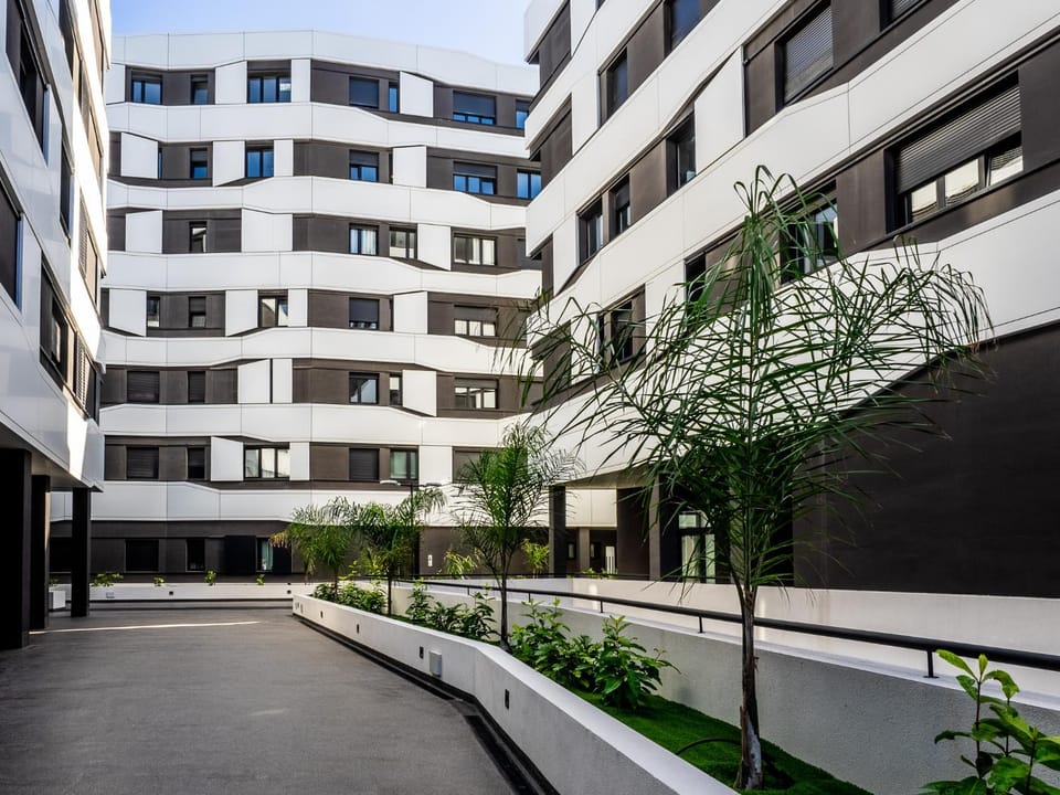 Property building, Day, Garden