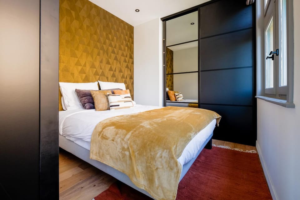 Bed, Photo of the whole room, Bedroom, wardrobe