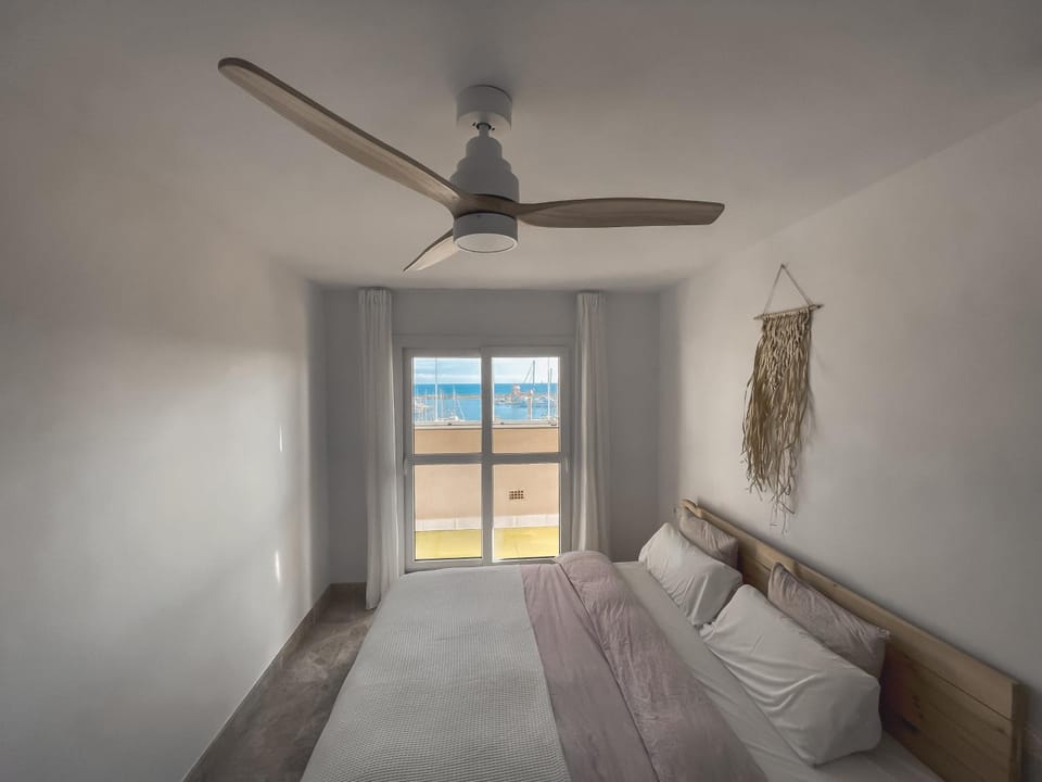 Bed, Bedroom, fireplace