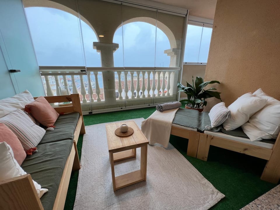 View (from property/room), Balcony/Terrace, Living room