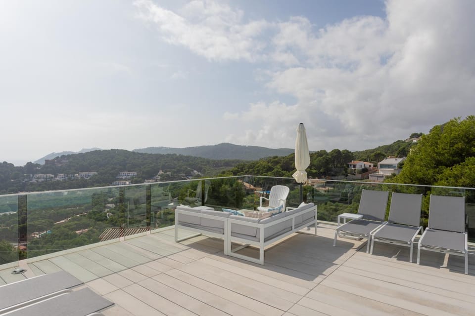 Day, Natural landscape, View (from property/room), Balcony/Terrace, Mountain view