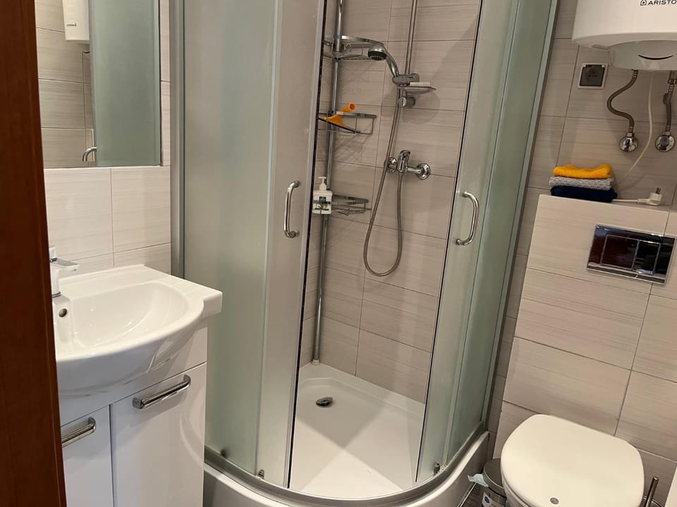 Shower, Toilet, Bathroom