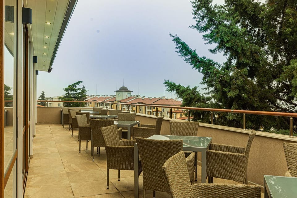 View (from property/room), Balcony/Terrace, Seating area, On site