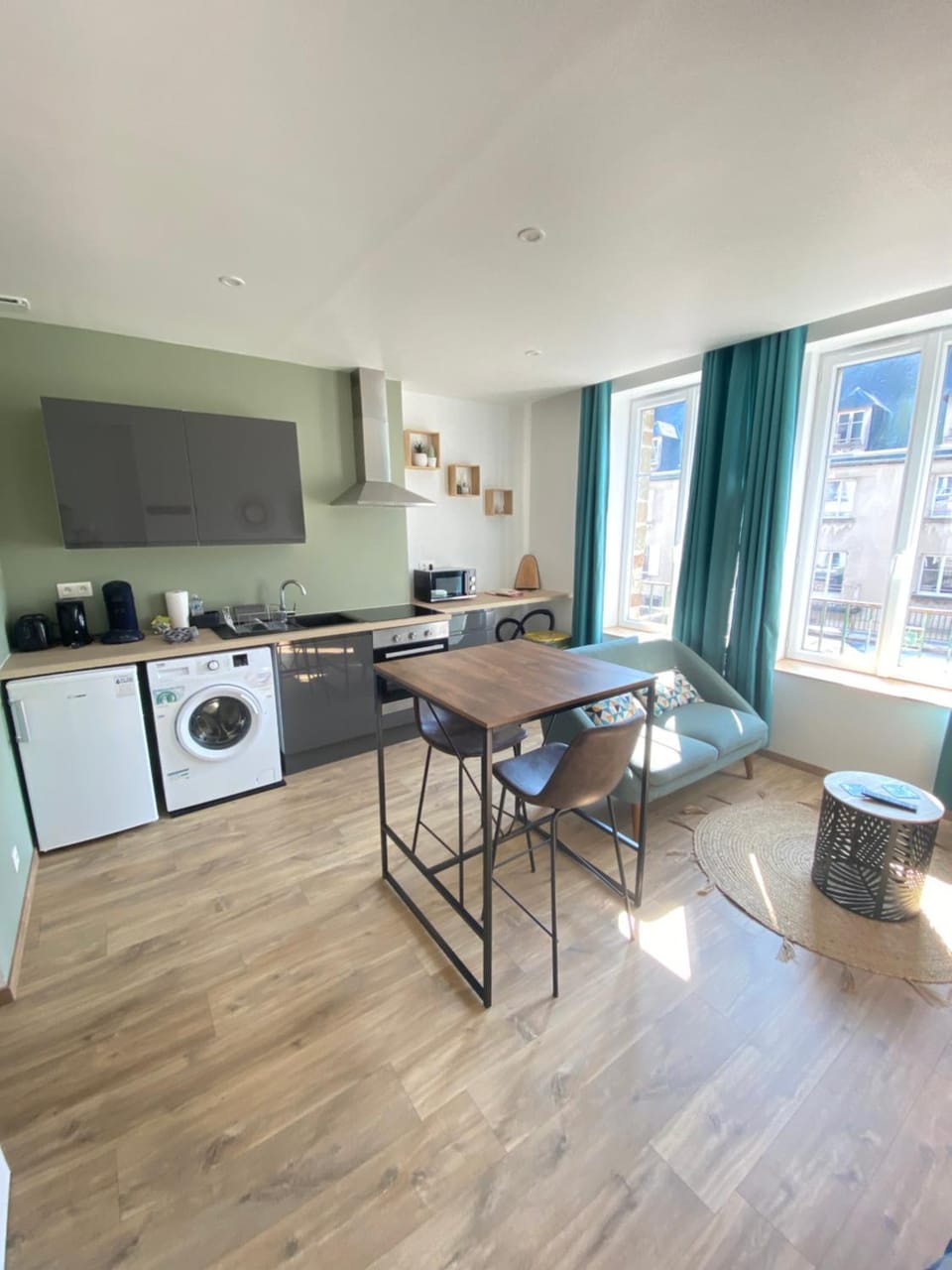 Joli appartement F2 plein centre Coutances Apartment in Normandy